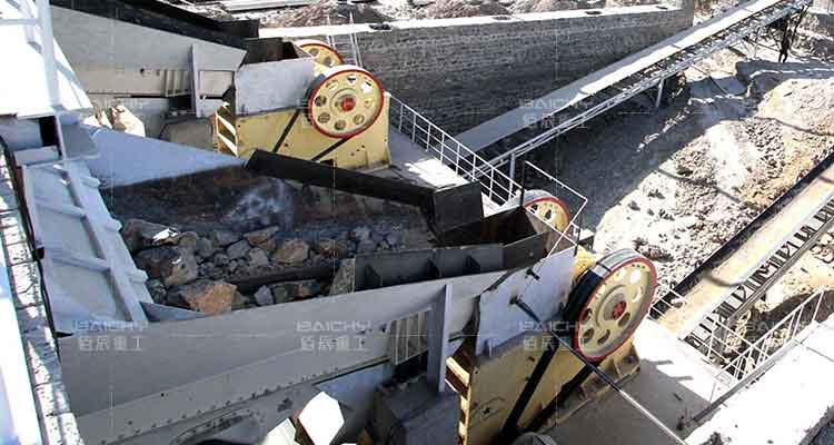 What is the used crushing equipment in stationary production lines?