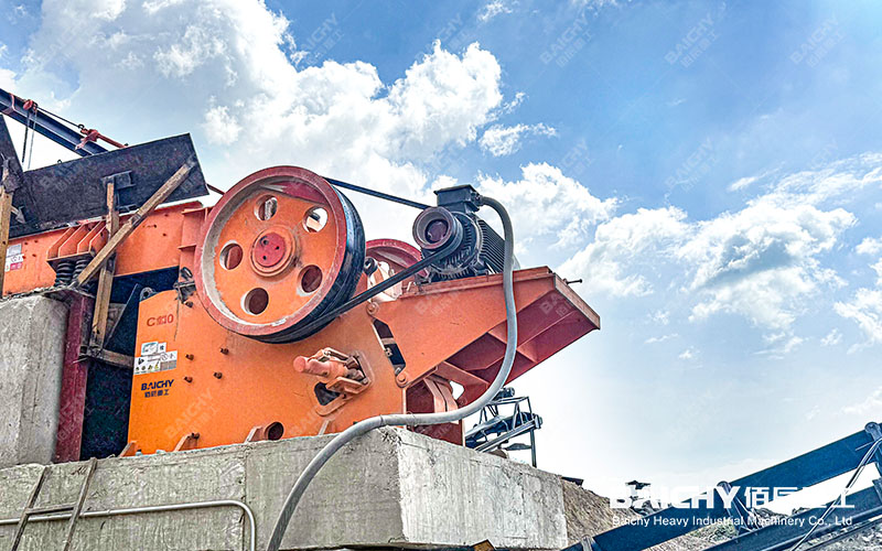 Basalt crushing site at a jaw crusher production line in Mexico
