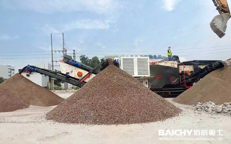 Crawler Jaw Crusher on Site