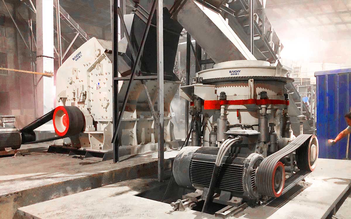 Multi-cylinder-hydraulic-cone-crusher-customer-site