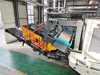 BAICHY tracked mobile impact crusher rear view - screening unit and discharge conveyor