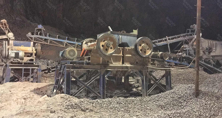 What is the difference between fine jaw crusher and coarse jaw crusher?