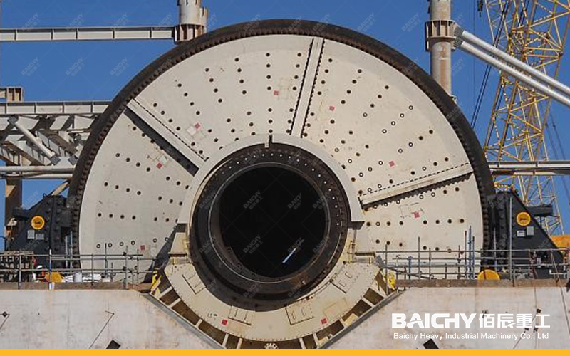 SAG mill maintenance