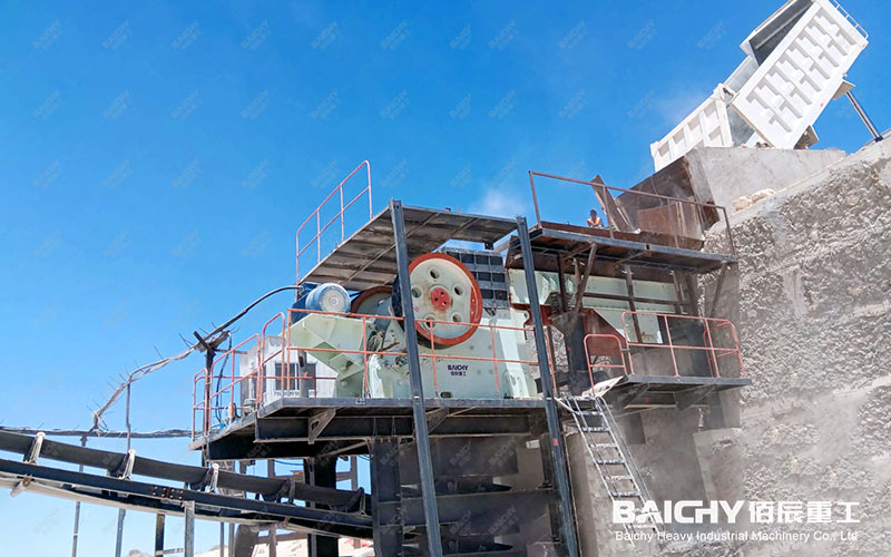 C-series-jaw-crusher-Somalia-customer-site.jpg