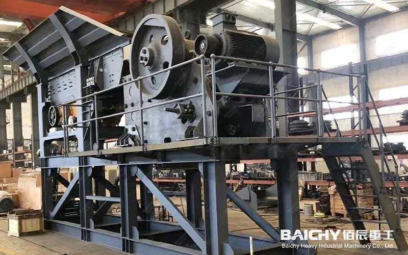 Semi-Mobile-Crushing-Station-02.jpg