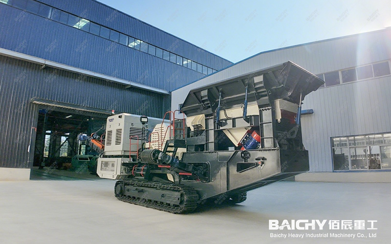 Mobile stone crushing equipment.jpg