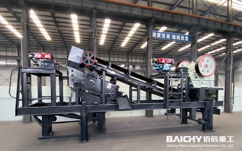 Mobile Jaw Crusher 20 to 50 t/h with Screening