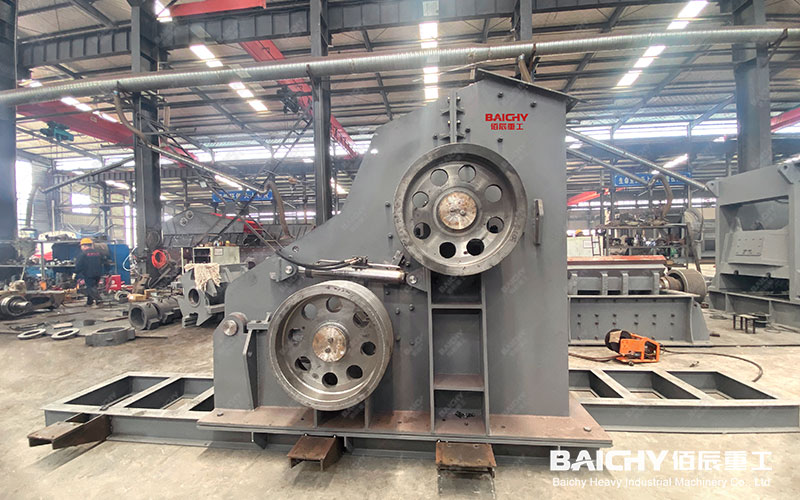 Double Stage Hammer Crusher 02.jpg