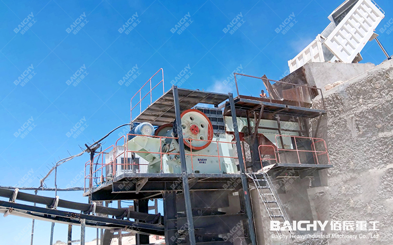 Feeder + Jaw Crusher - Customer Site