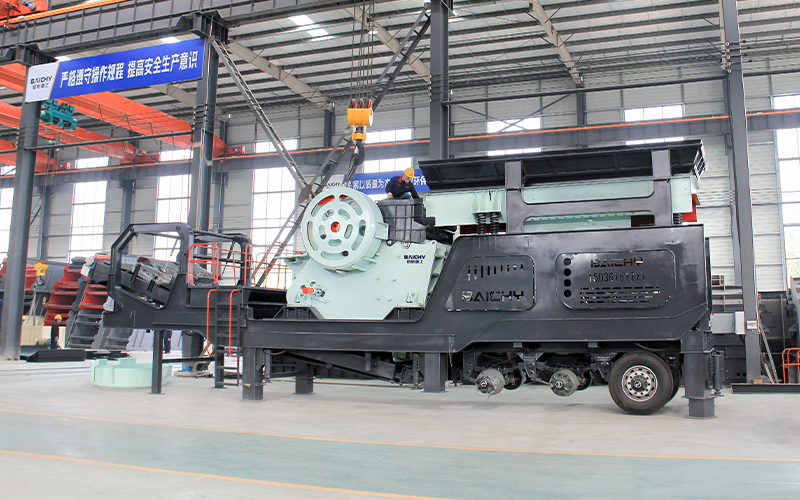 Mobile crusher with C series jaw crusher
