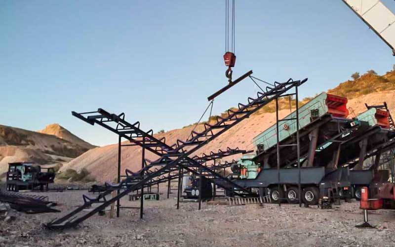 Mobile Jaw And Cone Crushing Plant