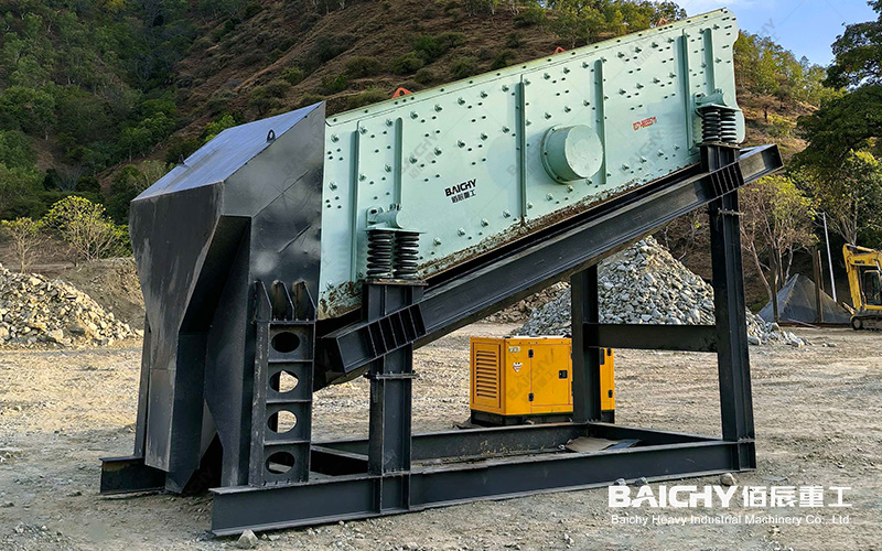 Mobile crushing plant customer site in Angola
