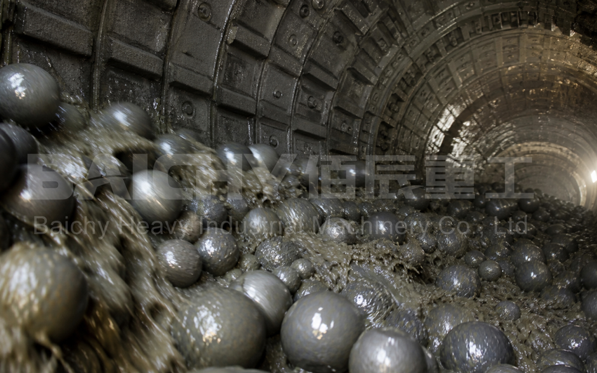 Internal working principle of a ball mill