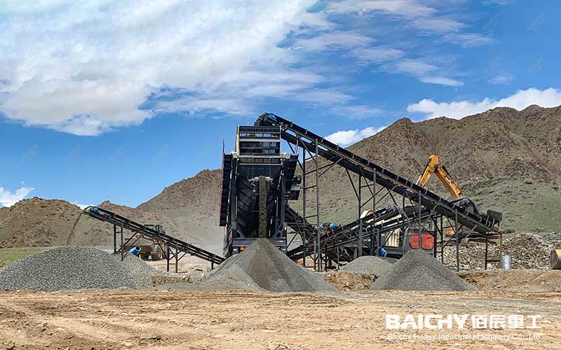 mobile combined crushing station