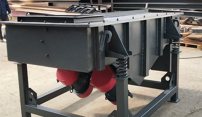 Linear vibrating screen