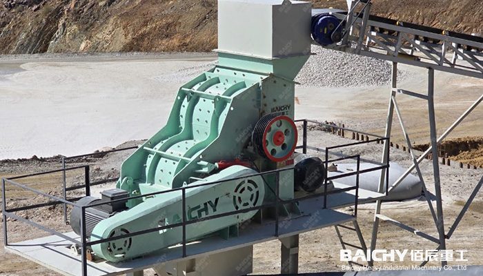 Double-stage hammer crusher