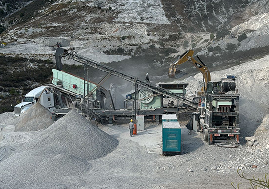 Four-Unit Mobile Crushing Production Line in Lebanon