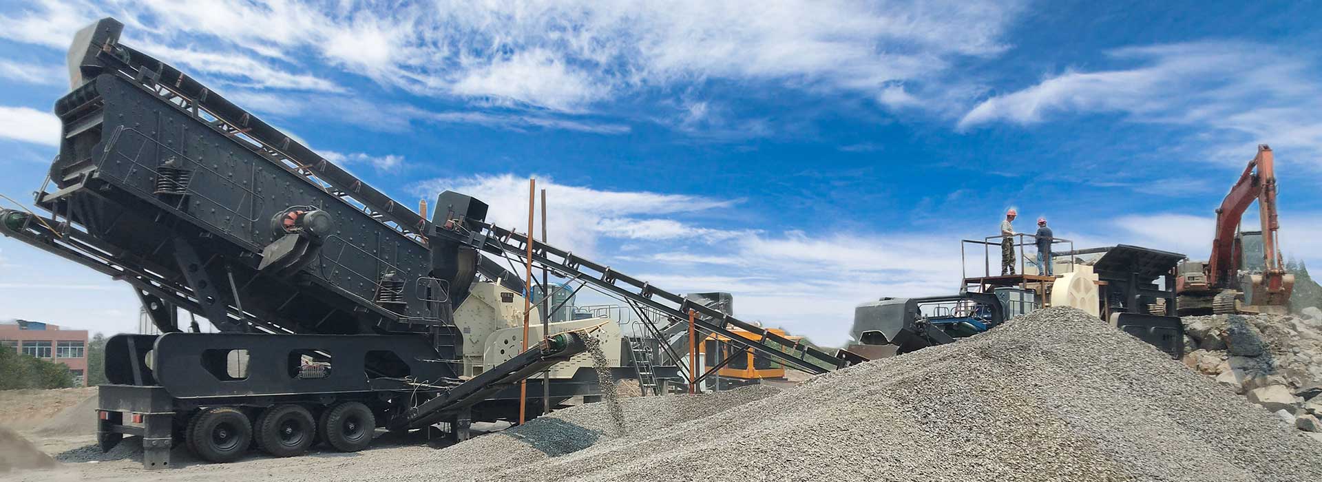 Modular mobile crushing plant at the crushing site
