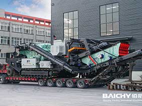 Tracked impact crusher loaded and transported to mining project site in the Philippines!