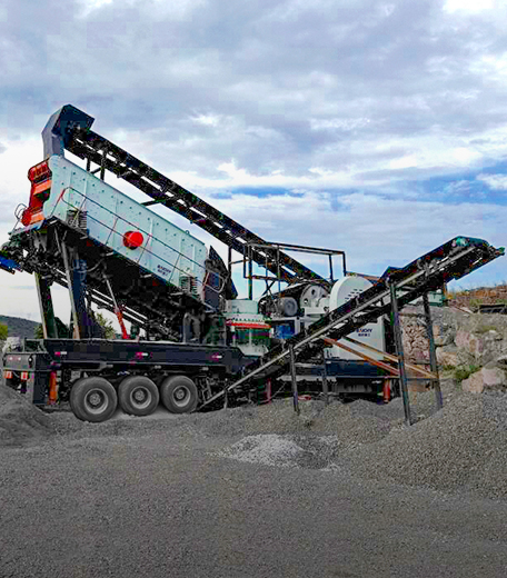 Mobile crushing plant