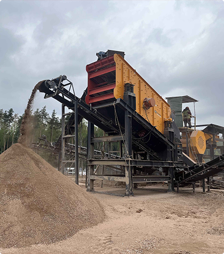 Mobile crushing plant